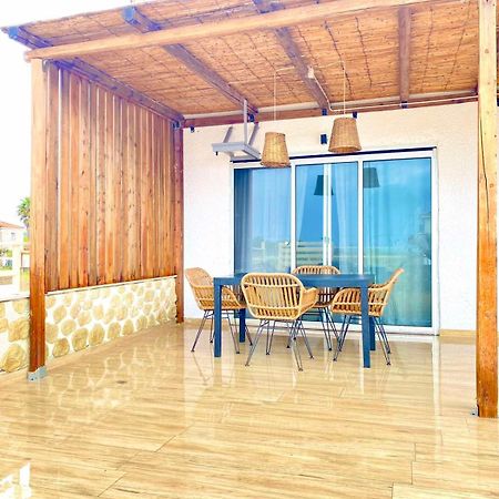 Boho Natural Beachfront Detached House Analipsis  エクステリア 写真