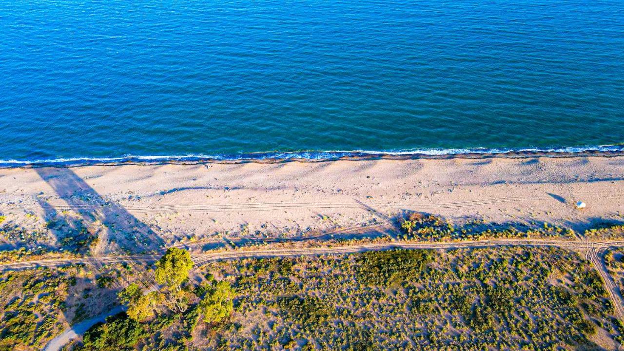 Boho Natural Beachfront Detached House Analipsis  エクステリア 写真