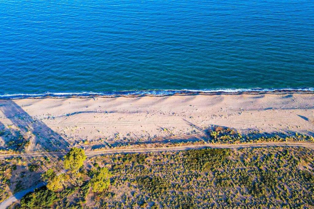Boho Natural Beachfront Detached House Analipsis  エクステリア 写真