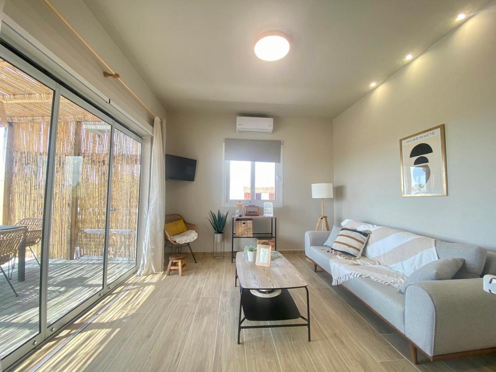 Boho Natural Beachfront Detached House Analipsis  エクステリア 写真