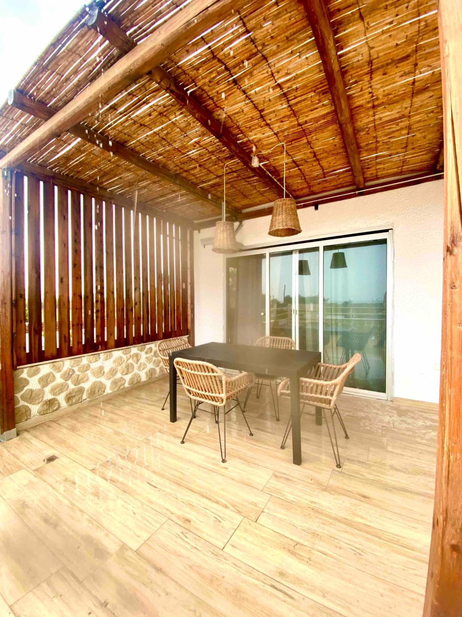 Boho Natural Beachfront Detached House Analipsis  エクステリア 写真