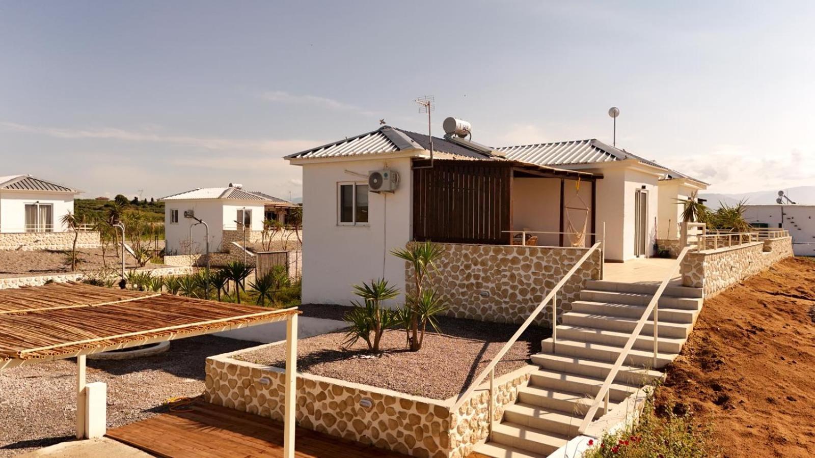 Boho Natural Beachfront Detached House Analipsis  エクステリア 写真